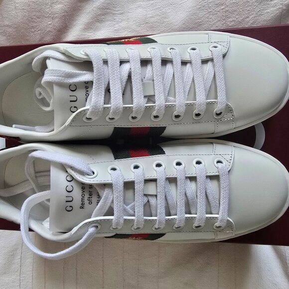 Size 7 - Gucci Ace Embroidered Bee Womens, NEW with box and shoe bags - Picture 6 of 7